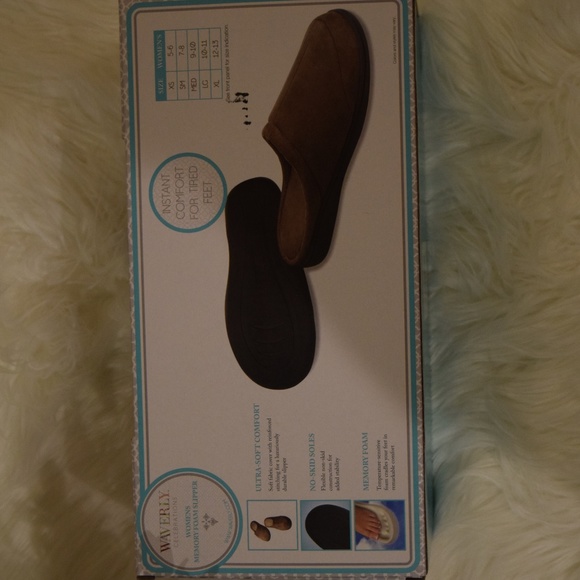[Waverly] Memory Foam Slipper Brown Size Med New - Picture 4 of 5